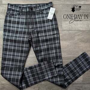 AG Adriano Goldschmied Farrah High Rise Skinny Jeans Black Gray Plaid NWT Size 2
